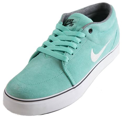 Nike skateboard shoes